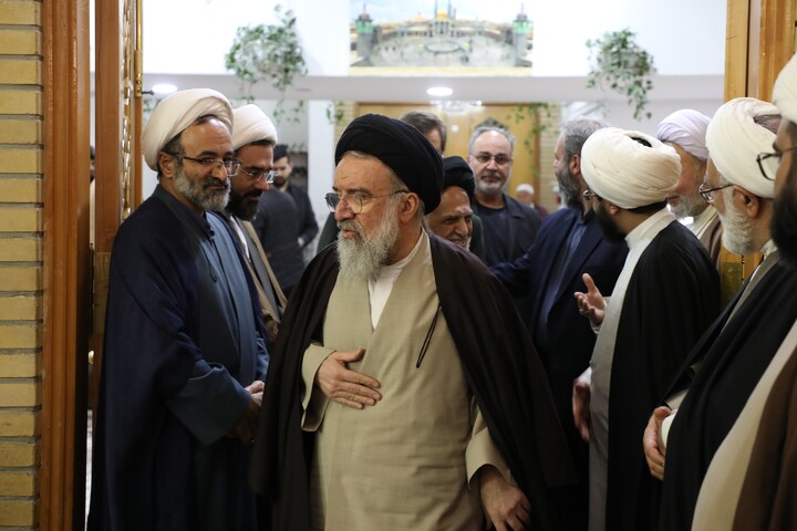 تصاویر/ مراسم گرامیداشت شهدای اغتشاشات اخیر در حرم حضرت معصومه(س)