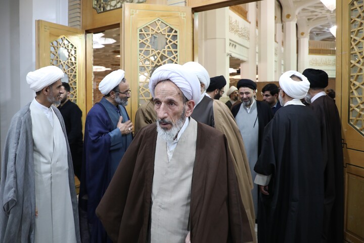 تصاویر/ مراسم گرامیداشت شهدای اغتشاشات اخیر در حرم حضرت معصومه(س)