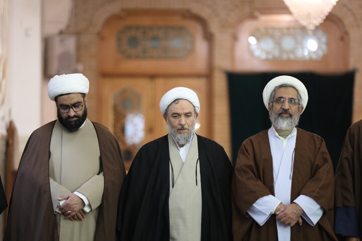 تصاویر/ مراسم گرامیداشت شهدای اغتشاشات اخیر در حرم حضرت معصومه(س)