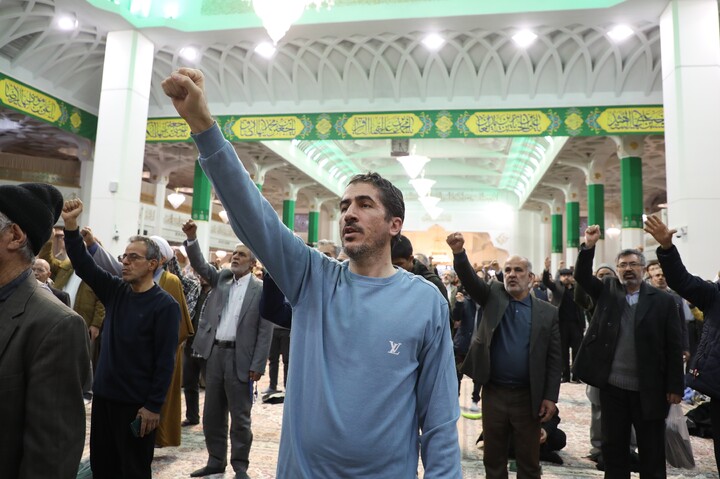 تصاویر/ مراسم گرامیداشت شهدای اغتشاشات اخیر در حرم حضرت معصومه(س)