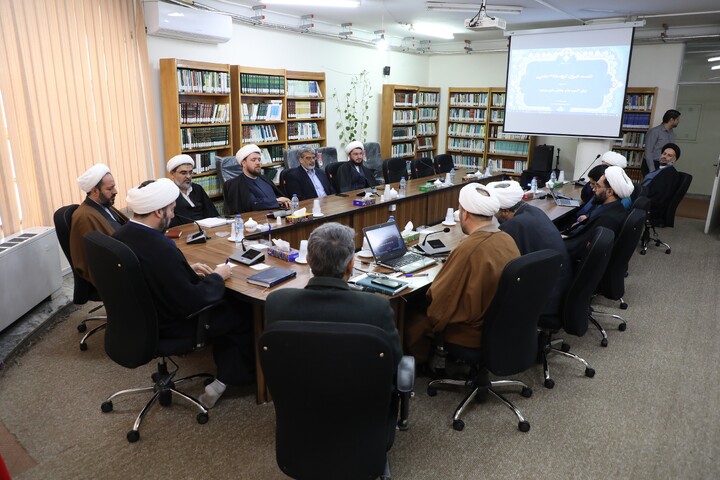 تصاویر/ نشست هم اندیشی دبیران گروه های علمی مرکز تدوین متون و منابع درسی حوزه های علمیه