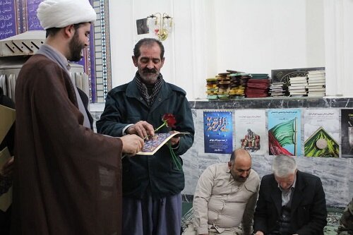 تقدیر مردمی کیهان‌شهر کرمانشاه از مدافعان امنیت+ تصاویر