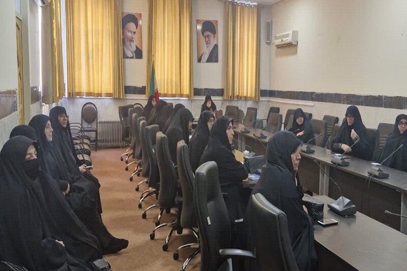 نشست تخصصی مربیان طرح امین ناحیه یک کرمانشاه برگزار شد+عکس