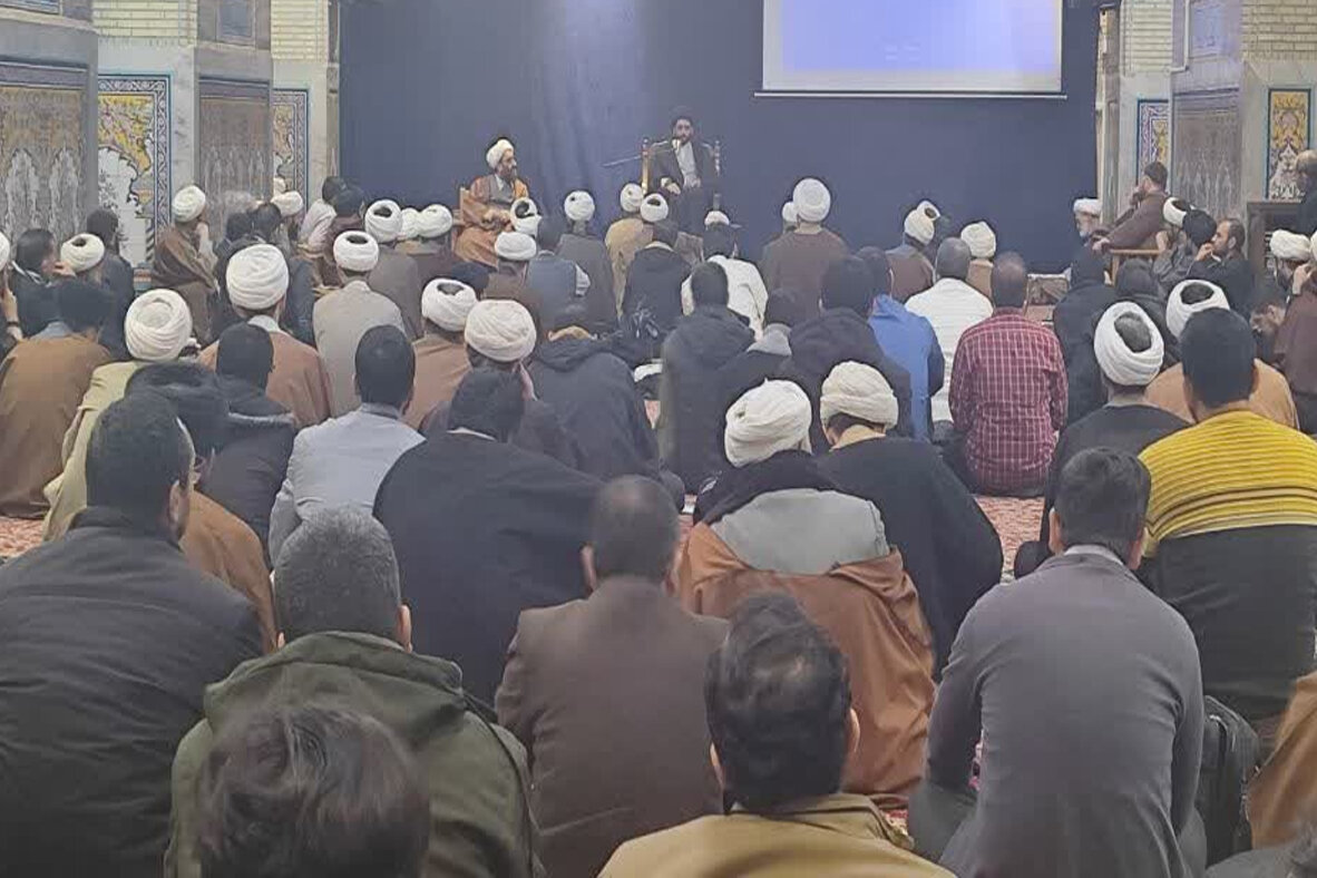 جهاد تبیین، رسالت حوزه های علمیه در مواجهه با جنگ ترکیبی دشمن است