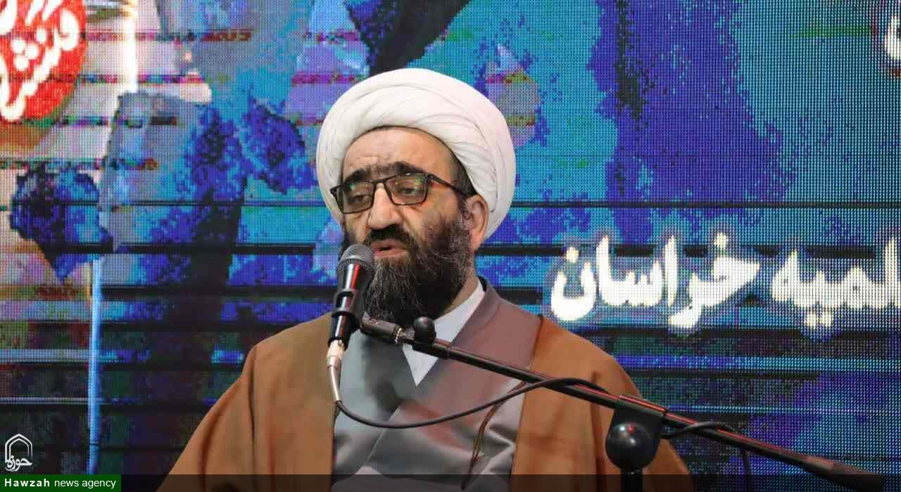 رمز ماندگاری و موفقیت روحانیت، حضور در متن مردم و جامعه است