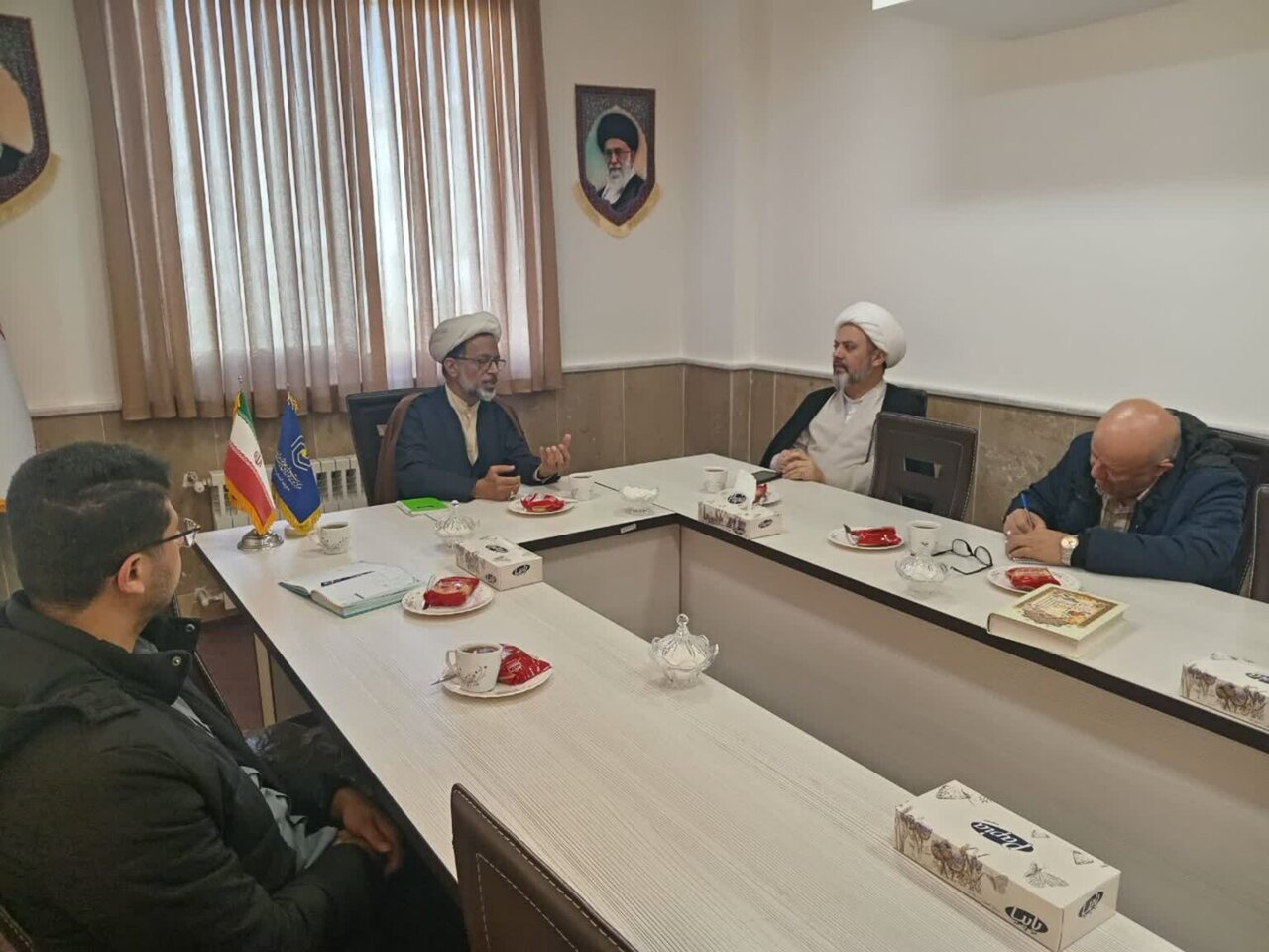 بهره برداری صحیح از ظرفیت‌های دفتر تبلیغات، بسیاری از مشکلات فرهنگی را حل می‌کند/آمادگی دفتر تبلیغات اسلامی برای تعامل با حوزه خواهران سمنان