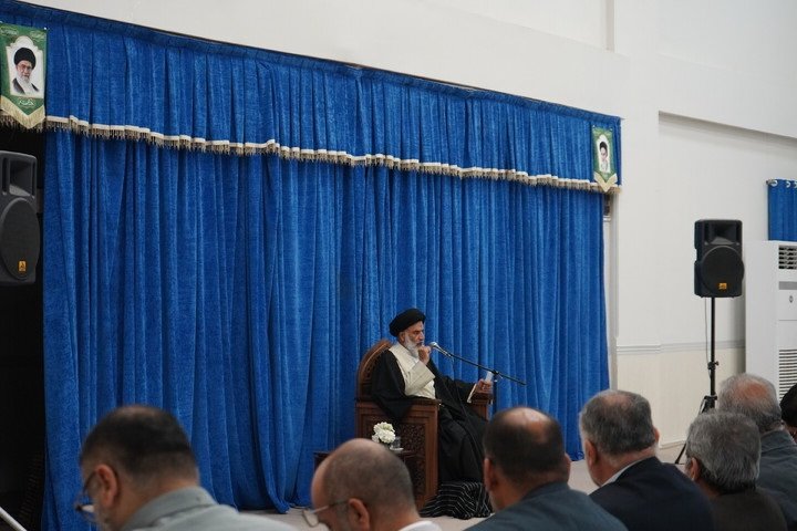 ईरानी लोग इस्लामिक क्रांति के सपोर्टर और समर्थक हैं