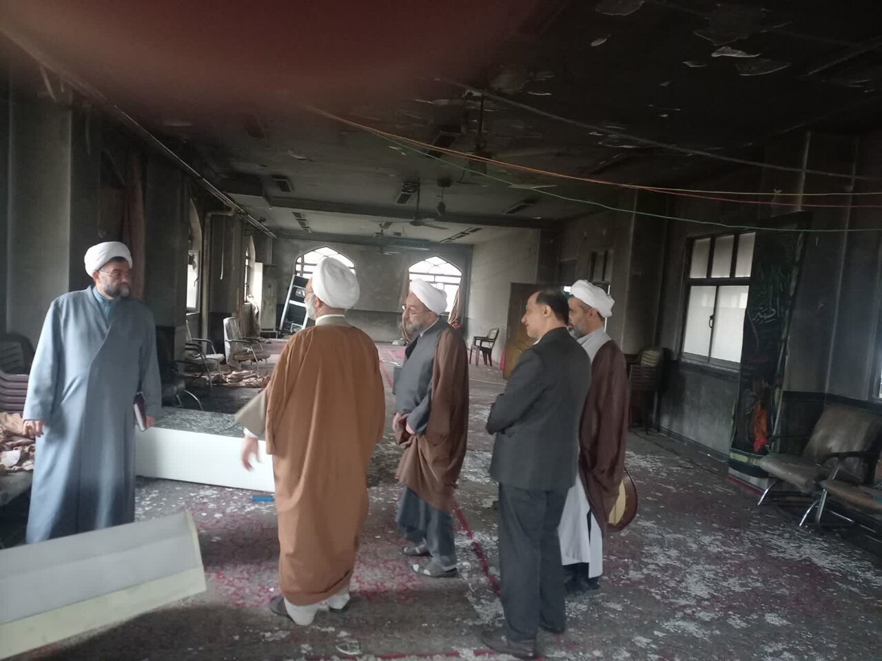 بازدید مسئولان حوزه علمیه خواهران کشور از ساختمان تخریبشده مدرسه علمیه حضرت زهرا(س) میبد+تصاویر