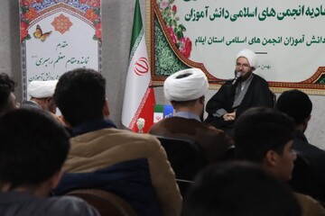 تصاویر/ دیدار رئیس سیاست گذاری ائمه جمعه با اعضای انجمن اسلامی استان ایلام