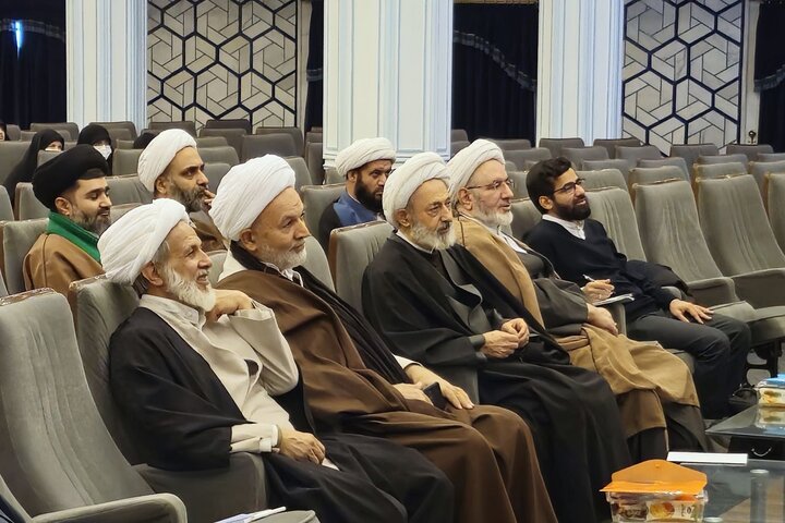 تصاویر/ بزرگداشت مقام علمی و اخلاقی مرحوم حجت‌الاسلام والمسلمین سقای بی‌ریا