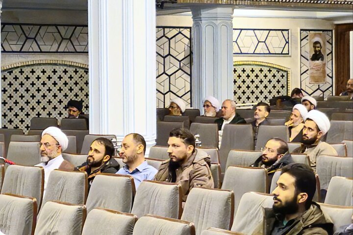 تصاویر/ بزرگداشت مقام علمی و اخلاقی مرحوم حجت‌الاسلام والمسلمین سقای بی‌ریا