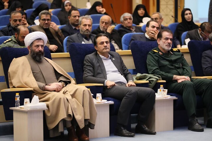 تصاویر / همایش خادمان حضور