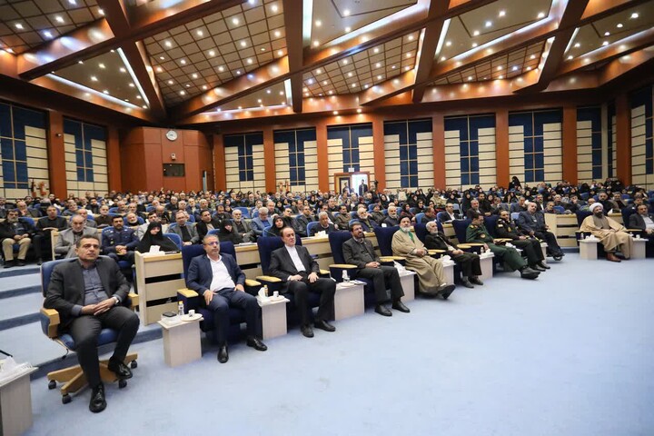 تصاویر / همایش خادمان حضور