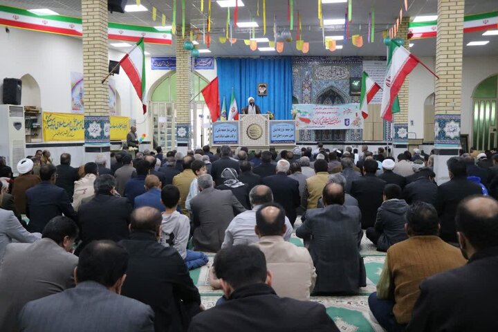 تصاویر/ اقامه نماز جمعه در شهرستان دهلران