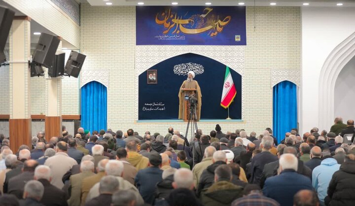 تصاویر/ نماز عبادی سیاسی جمعه در ساوجبلاغ