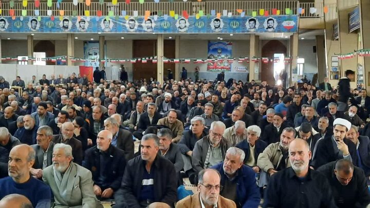 تصاویر/اقامه نماز جمعه در شهرستان خمین