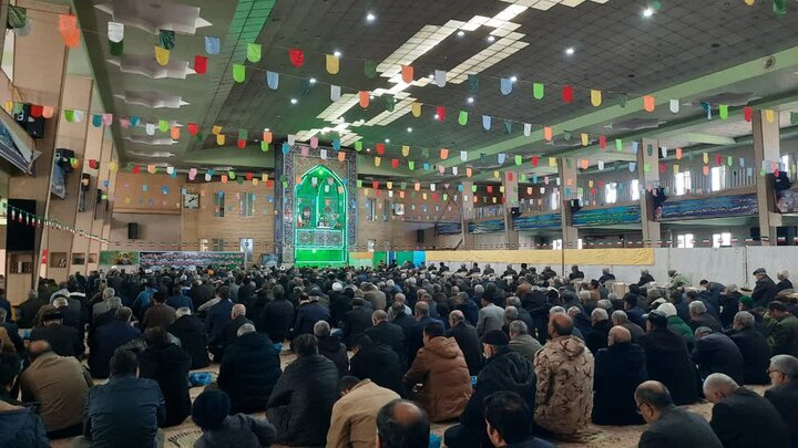 تصاویر/اقامه نماز جمعه در شهرستان خمین