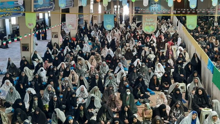 تصاویر/اقامه نماز جمعه در شهرستان خمین