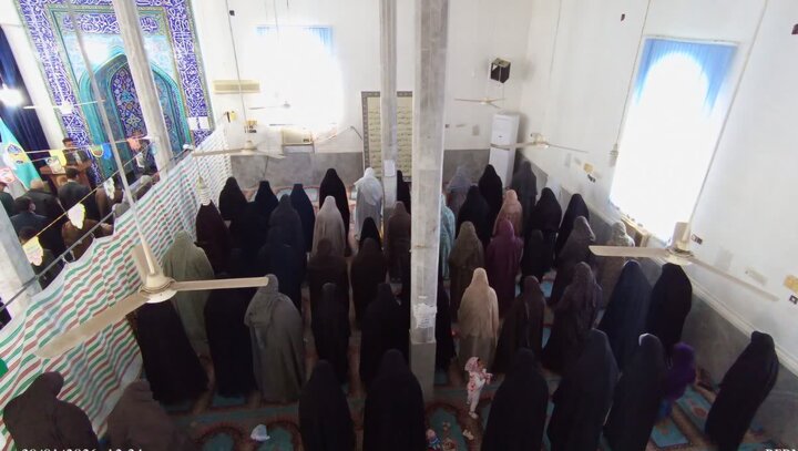 تصاویر/ اقامه نمازجمعه شهر نودژ