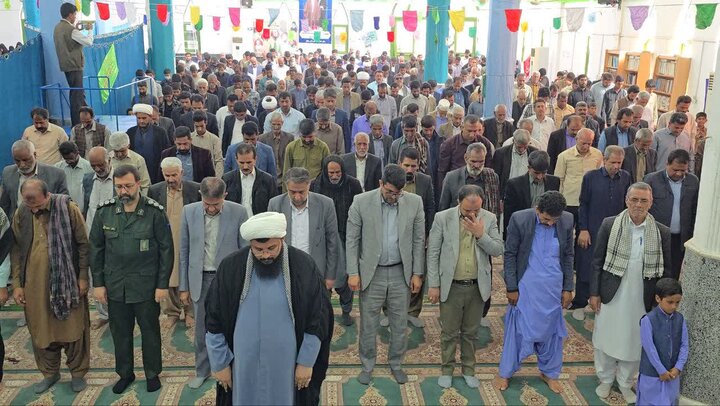 تصاویر/ اقامه نمازجمعه شهر ریگان