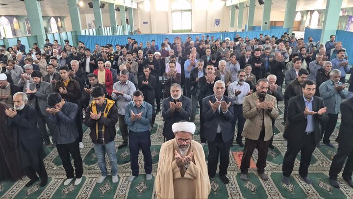 تصاویر/ اقامه نمازجمعه شهر عنبرآباد