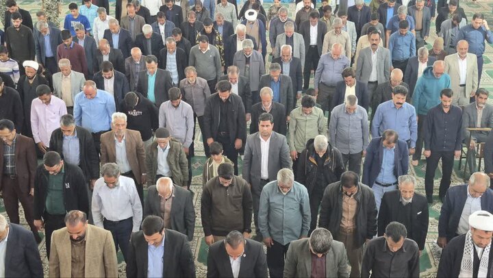 تصاویر/ اقامه نمازجمعه شهر عنبرآباد