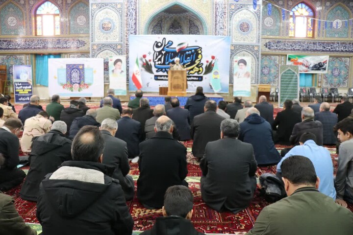 تصاویر/ اقامه نماز جمعه در شهرستان جلفا