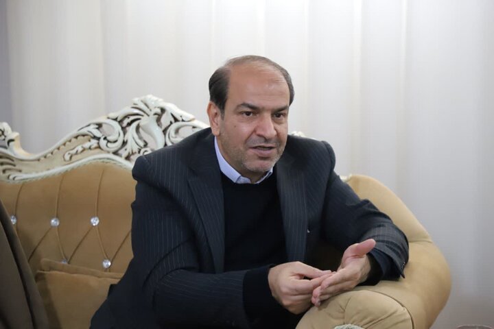 تصاویر/دیدار و دلجویی مدیرکل بنیاد شهید و امور ایثارگران استان مرکزی با جانباز سرافراز ابوالفضل اسدی