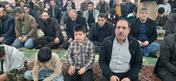 تصاویر/ اقامه نماز جمعه در شهرستان دندی