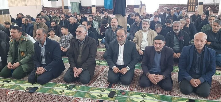 تصاویر/ اقامه نماز جمعه در شهرستان دندی