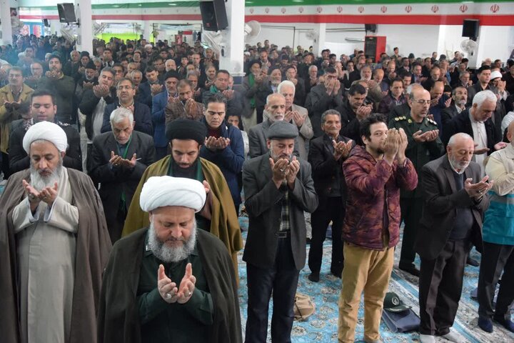 تصاویر/ نمازعبادی سیاسی جمعه آران وبیدگل