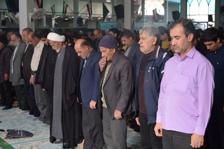 تصاویر/ نمازعبادی سیاسی جمعه آران وبیدگل