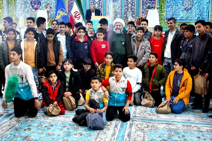 تصاویر/ نمازعبادی سیاسی جمعه آران وبیدگل