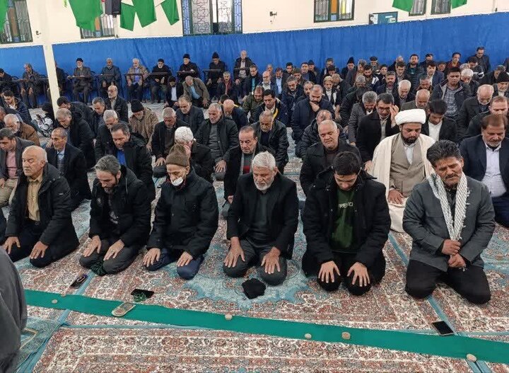 تصاویر/ نمازعبادی سیاسی جمعه نوش آباد