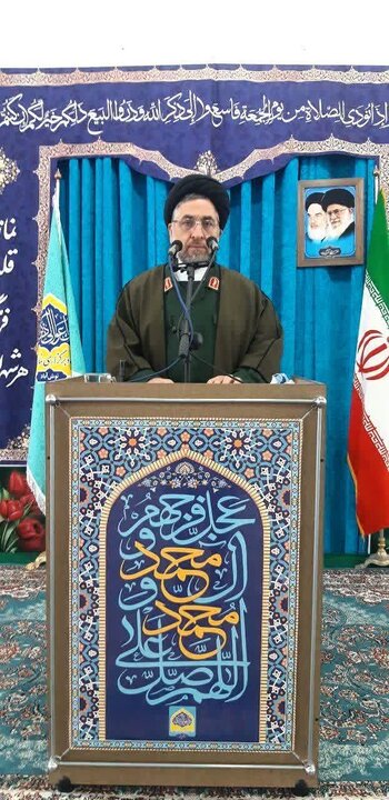 تصاویر/ نمازعبادی سیاسی جمعه نوش آباد