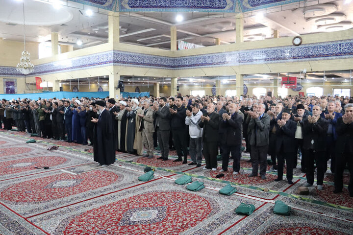 تصاویر/ نماز جمعه بهارستان