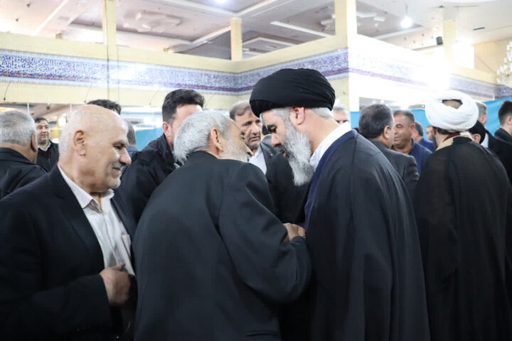 تصاویر/ نماز جمعه بهارستان