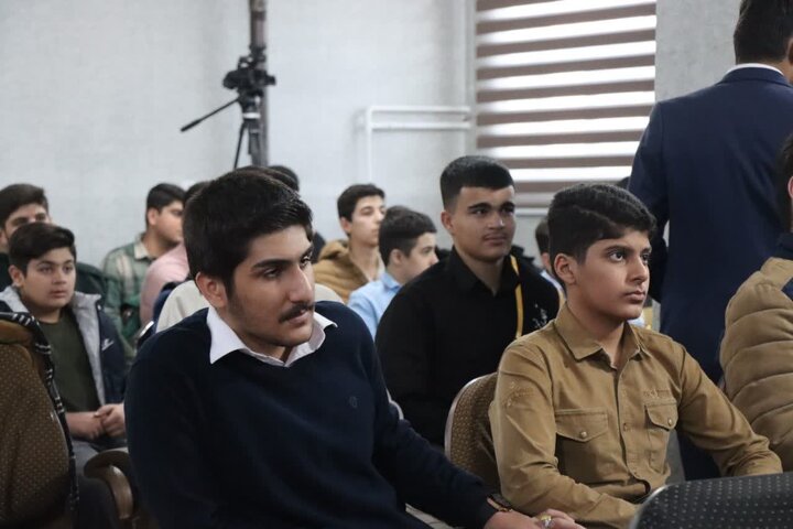 دیدار رئیس سیاست گذاری ائمه جمعه با اعضای انجمن اسلامی