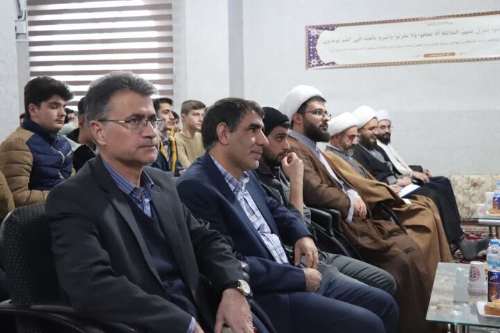 دیدار رئیس سیاست گذاری ائمه جمعه با اعضای انجمن اسلامی