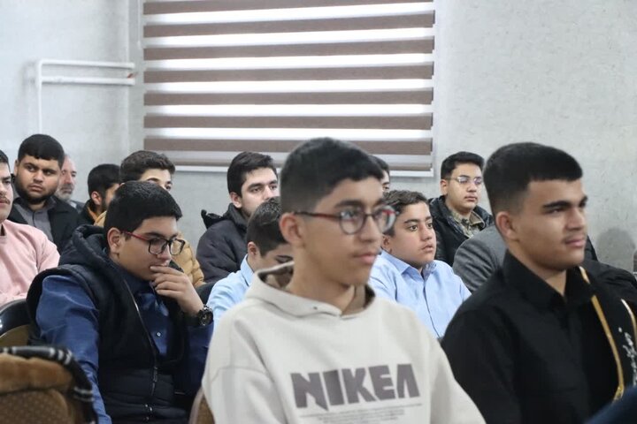 دیدار رئیس سیاست گذاری ائمه جمعه با اعضای انجمن اسلامی