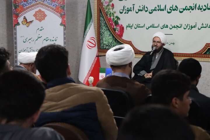 دیدار رئیس سیاست گذاری ائمه جمعه با اعضای انجمن اسلامی