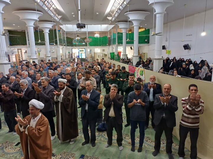 تصاویر/ اقامه نمازجمعه امین‌شهر