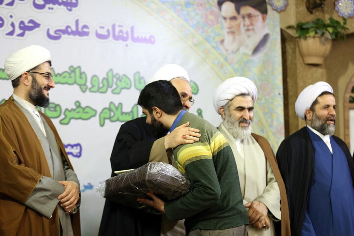 تصاویر/ اختتامیه مرحله کشوری مسابقات علمی (المپیاد) طلاب