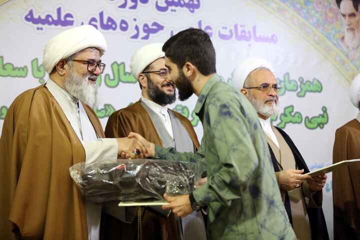 تصاویر/ اختتامیه مرحله کشوری مسابقات علمی (المپیاد) طلاب