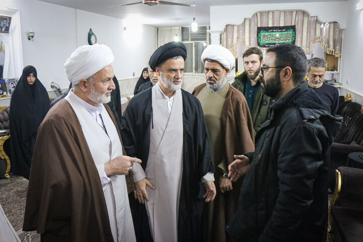 تصاویر/ دیدار نماینده مردم استان قم و تهران با خانواده شهدای انتظامی فتنه اخیر