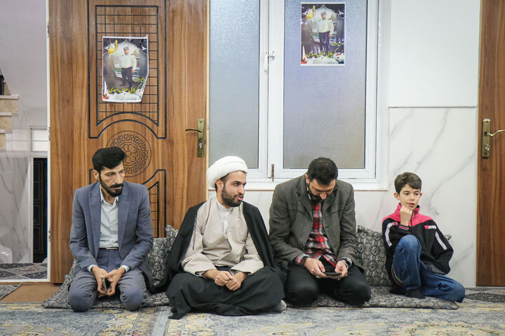 تصاویر/ دیدار نماینده مردم استان قم و تهران با خانواده شهدای انتظامی فتنه اخیر