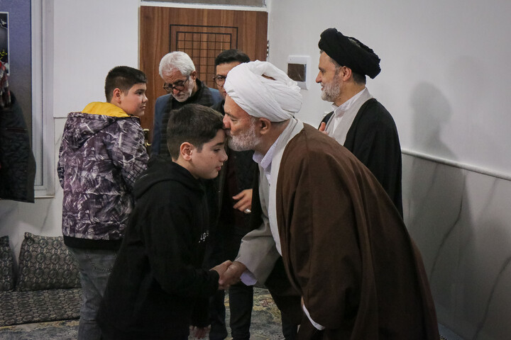 تصاویر/ دیدار نماینده مردم استان قم و تهران با خانواده شهدای انتظامی فتنه اخیر