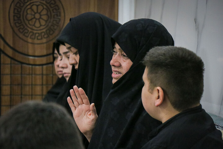 تصاویر/ دیدار نماینده مردم استان قم و تهران با خانواده شهدای انتظامی فتنه اخیر