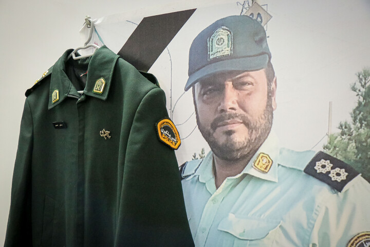 تصاویر/ دیدار نماینده مردم استان قم و تهران با خانواده شهدای انتظامی فتنه اخیر