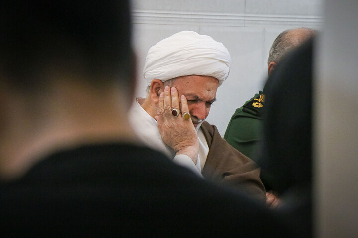 تصاویر/ دیدار نماینده مردم و استاندار و فرمانده سپاه استان قم با خانواده شهدای مردمی اغتشاشات اخیر